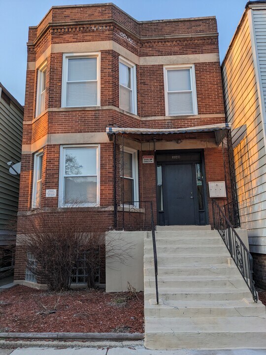 3048 E 79th Pl in Chicago, IL - Building Photo