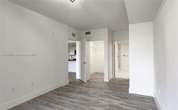 4400 Sunrise Blvd in Plantation, FL - Building Photo - Building Photo