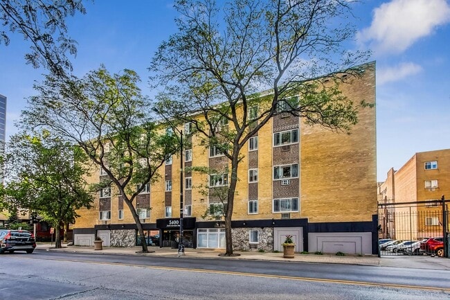 property at 5400 N Sheridan Rd