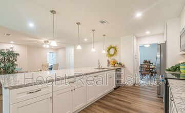 157 Persia Dr in Universal City, TX - Building Photo - Building Photo