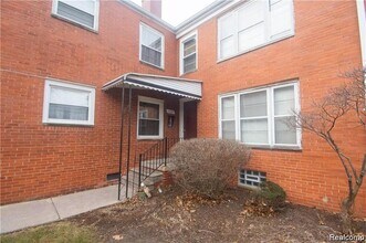 21519 Kingsville St in Harper Woods, MI - Building Photo - Building Photo