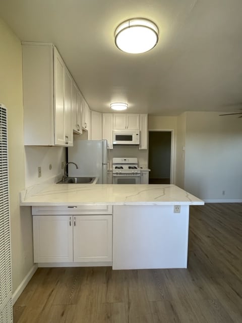 5412 Claremont Ave in Oakland, CA - Foto de edificio - Building Photo