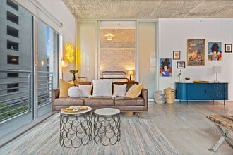 234 NE 3rd St in Miami, FL - Building Photo - Building Photo