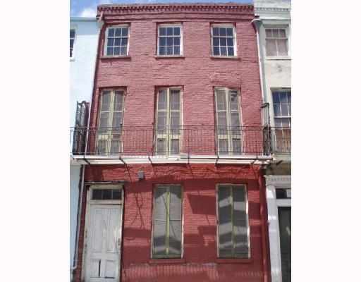 837 Burgundy St in New Orleans, LA - Building Photo - Building Photo