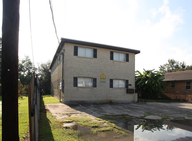 433 Friscoville Ave in Arabi, LA - Foto de edificio - Building Photo