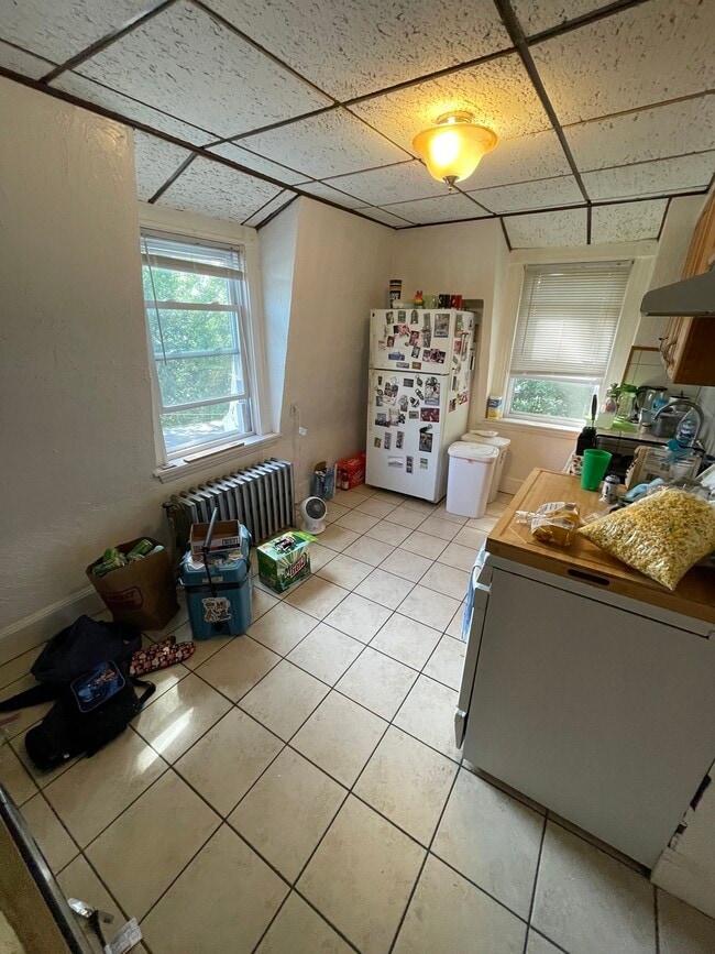 14 Summit Ave, Unit 5 in Somerville, MA - Building Photo - Building Photo