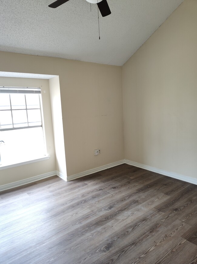 8083 Bayou Fountain Ave, Unit A