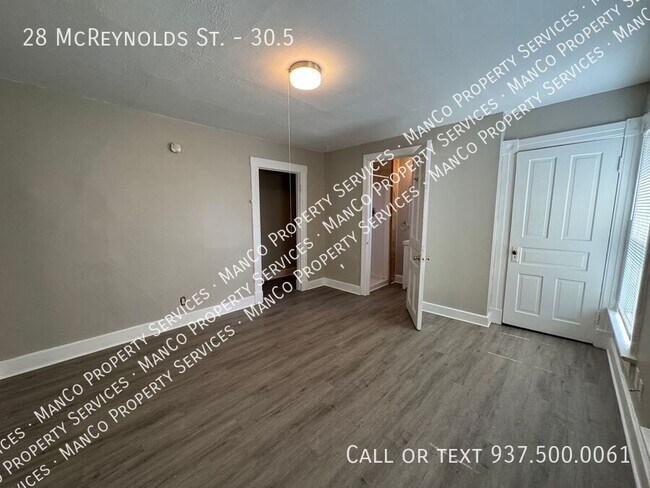 28 Mcreynolds St in Dayton, OH - Building Photo - Building Photo