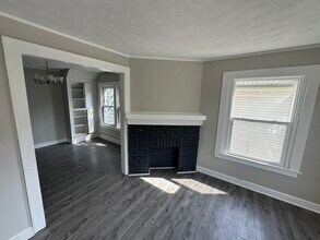 1335 West Blvd, Unit 2 in Cleveland, OH - Foto de edificio - Building Photo