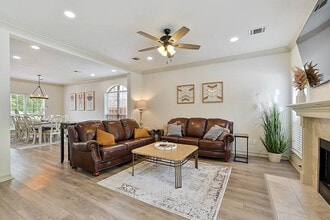 6206 Cromwell Ct in Bryan, TX - Building Photo - Building Photo