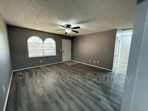 306 E 3rd St in Owasso, OK - Building Photo - Building Photo