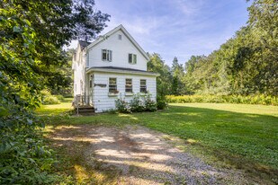 276 Fowler Rd in Cape Elizabeth, ME - Building Photo
