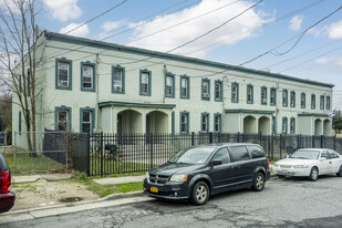 21-31 Linden Pl in Hempstead, NY - Foto de edificio - Building Photo