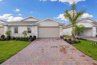 1236 Enbrook Lp in Naples, FL - Building Photo - Building Photo