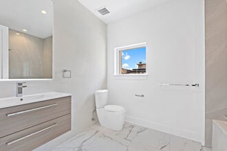 The Lofts at Blvd East in West New York, NJ - Foto de edificio - Building Photo