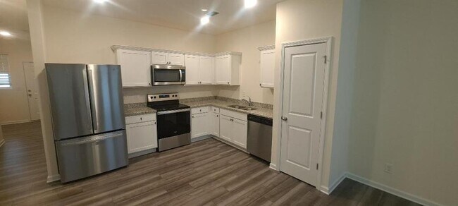 3190 Delancy St photo'