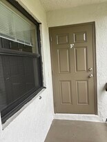 21500 Cypress Hammock Dr in Boca Raton, FL - Building Photo