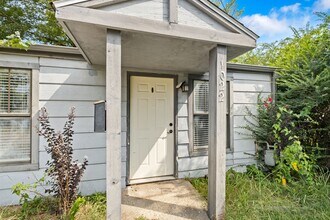 1022 W Holly St in Fayetteville, AR - Building Photo - Building Photo