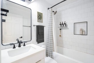 Lexington Ave 5716 in Los Angeles, CA - Building Photo - Building Photo