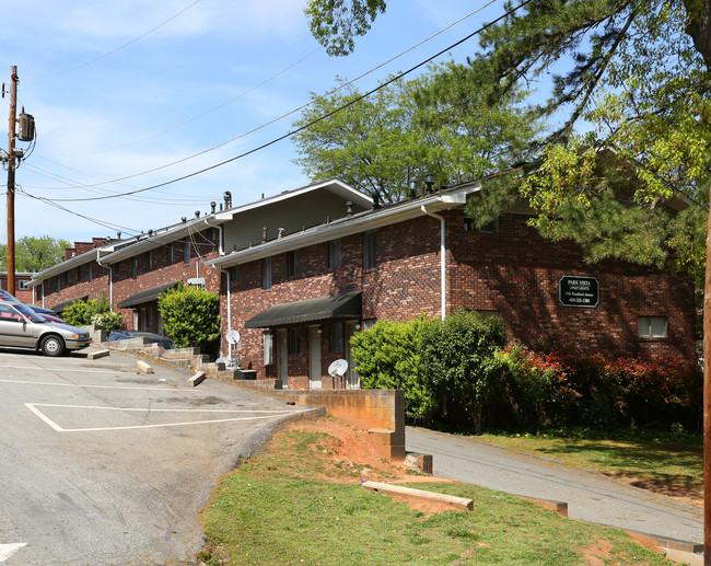 1156 Woodland Ave NE in Atlanta, GA - Foto de edificio - Building Photo