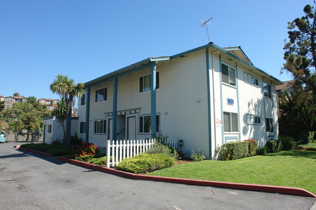 801 Farm Dr in San Jose, CA - Foto de edificio - Building Photo