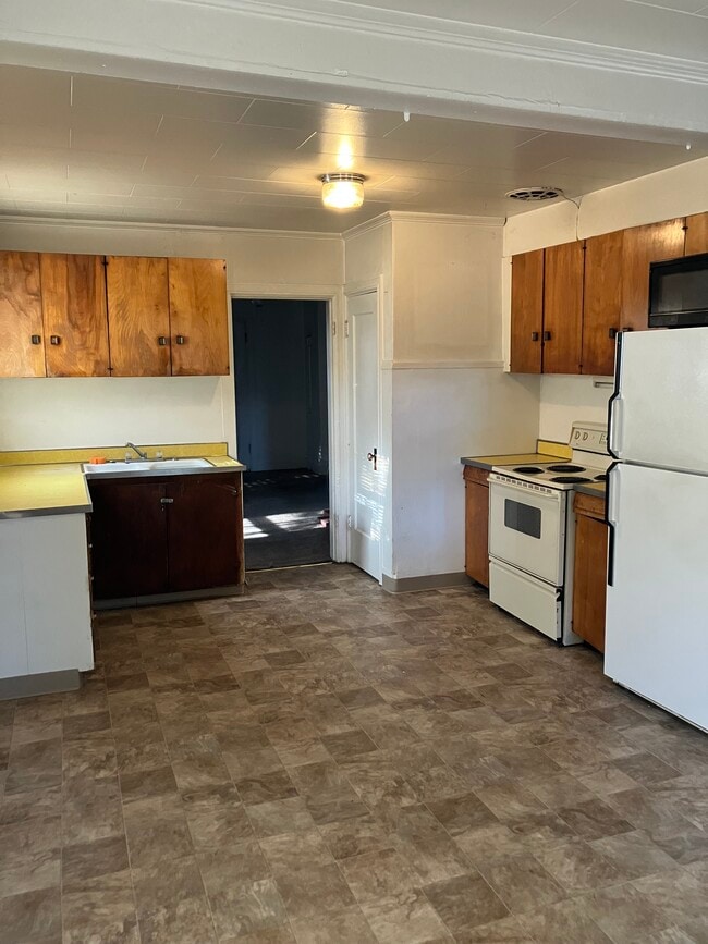 1500b 1st St in Susanville, CA - Building Photo - Building Photo