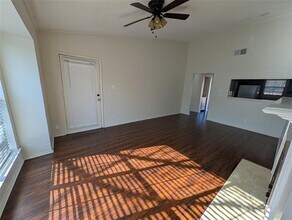 2728 Copper Creek Dr in Arlington, TX - Foto de edificio - Building Photo