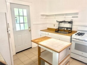 126 Burnet Park Dr in Syracuse, NY - Building Photo - Building Photo