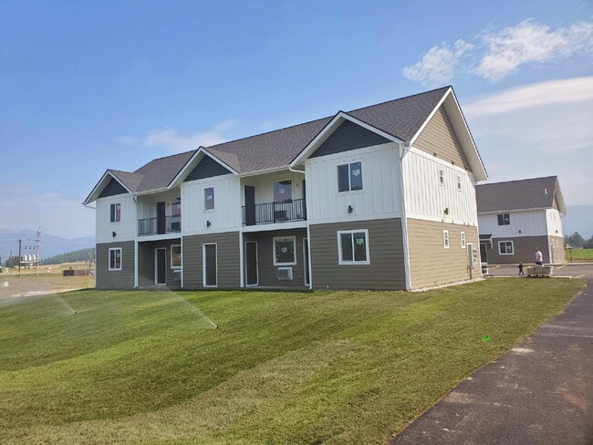 139 Jewel Basin Ct in Bigfork, MT - Foto de edificio - Building Photo