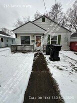 218 Jackson Ave in Elyria, OH - Building Photo