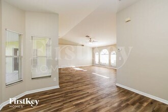 305 NW 22nd Ct in Cape Coral, FL - Building Photo - Building Photo