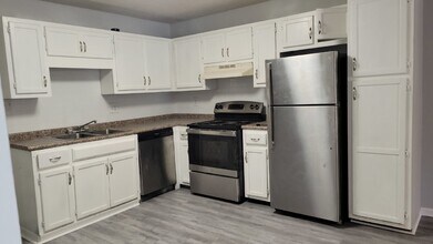 201 8th Ave SW in Decatur, AL - Building Photo - Building Photo