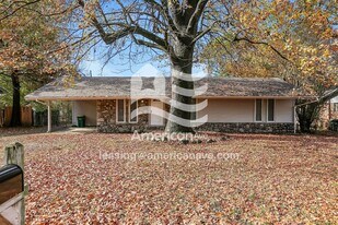 12 Deerfield Dr in Sherwood, AR - Building Photo