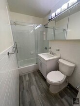 235 W 22nd St in New York, NY - Building Photo - Building Photo