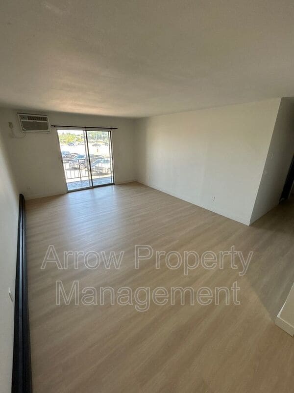 215 E Arbor Ave in Bismarck, ND - Building Photo - Building Photo