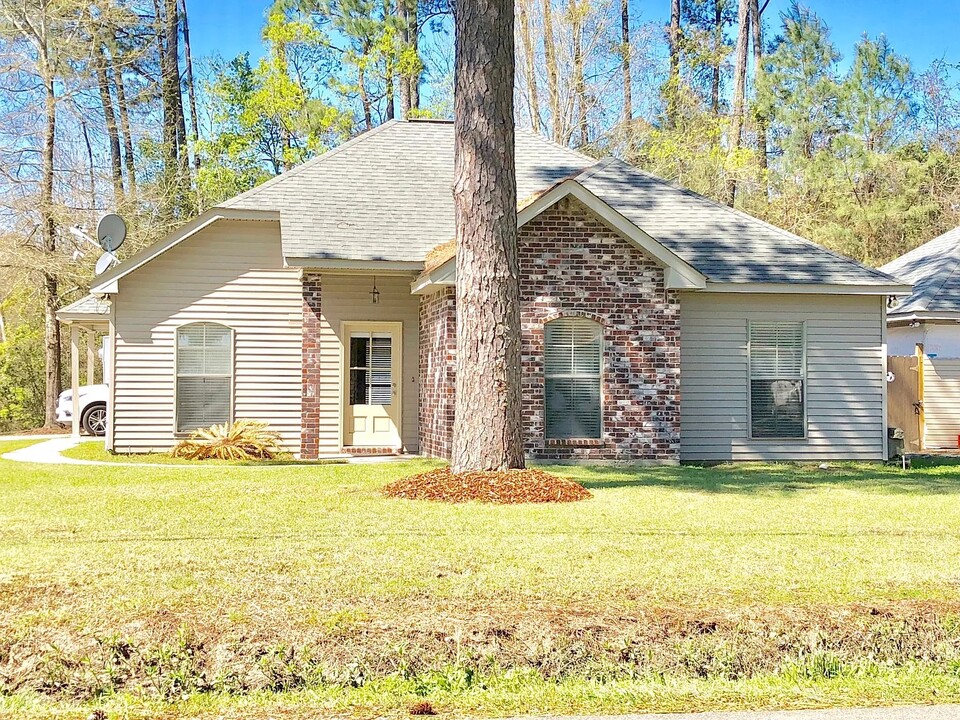 39 Rex Ave in Madisonville, LA - Building Photo