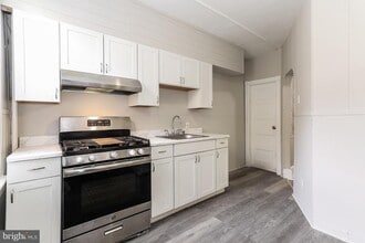 2035 S Frazier St in Philadelphia, PA - Building Photo - Building Photo