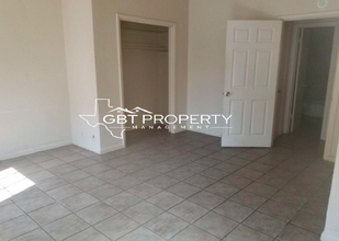 1 Bedroom & 2 Bedroom Apartments in Hamilton, TX - Building Photo - Interior Photo