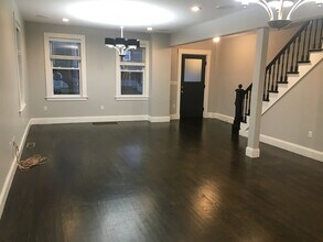 71 W Pine St in Newton, MA - Building Photo - Building Photo