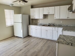 1121 Mojave Dr in Barstow, CA - Building Photo - Building Photo