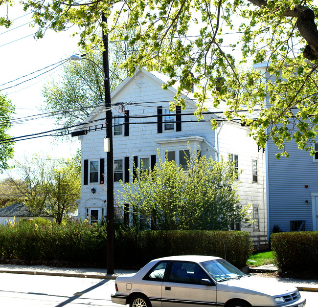 510 Rathbun St in Woonsocket, RI - Building Photo - Building Photo