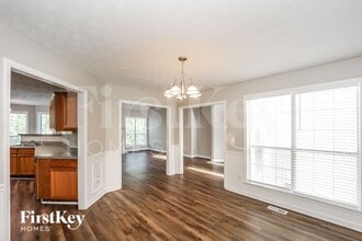 7956 Clearview Cir in Riverdale, GA - Building Photo - Building Photo