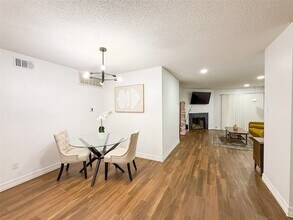 2120 El Paseo St, Unit 1207 in Houston, TX - Building Photo - Building Photo