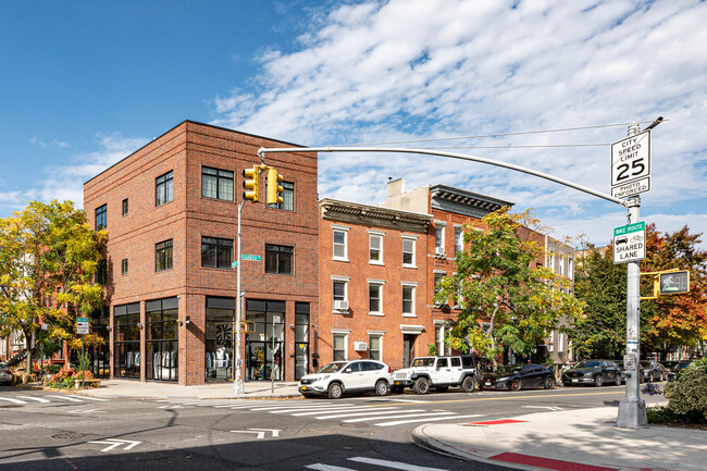 49 Franklin St in Brooklyn, NY - Foto de edificio - Building Photo