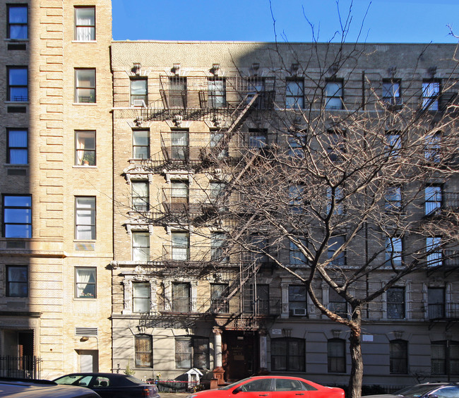 Villa Hermosa in New York, NY - Building Photo - Building Photo