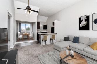 Bay Valley Harbor Apartments in Bay City, MI - Foto de edificio - Building Photo