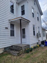 653 Mountain View Rd, Unit B in Reading, PA - Foto de edificio - Building Photo