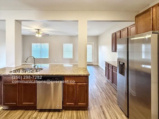 7205 Elmcroft Ave NW in Huntsville, AL - Building Photo - Building Photo