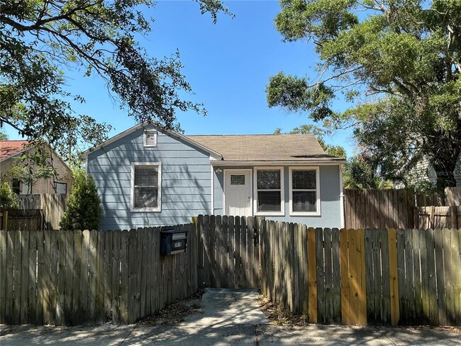 3919 1st Ave N in St. Petersburg, FL - Foto de edificio - Building Photo