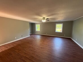 722 Kitchen St in Jonesboro, AR - Building Photo - Building Photo